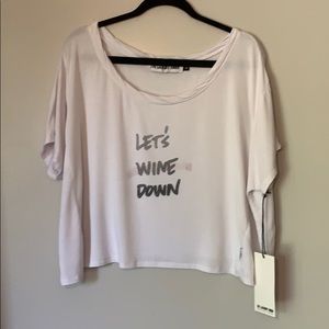 🍷 The Laundry Room Let’s Wine Down Tee NWT